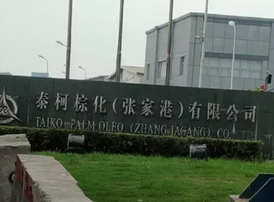 厂房大门