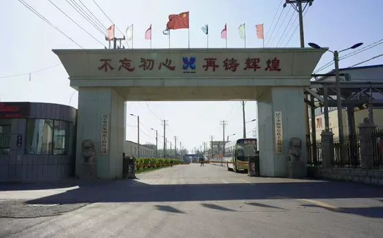 厂房大门
