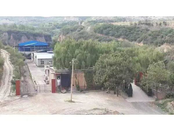 厂房大门