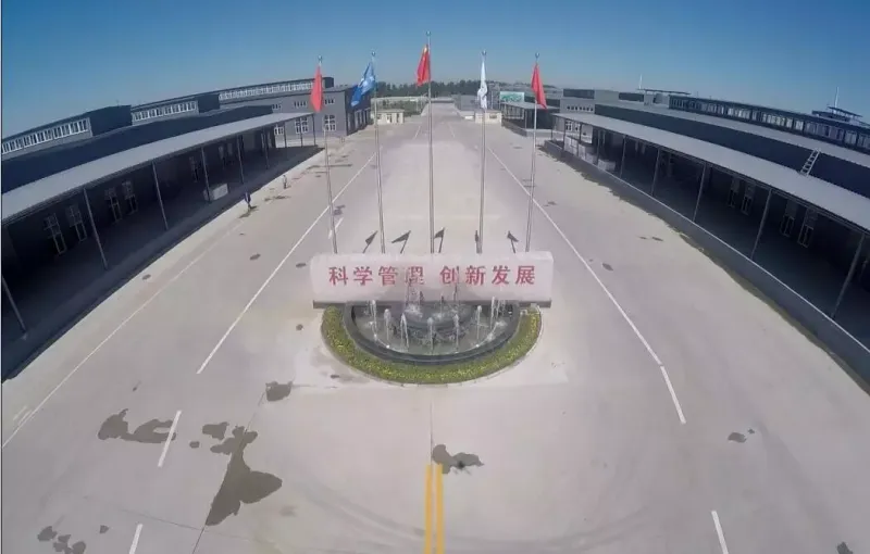 厂房大门