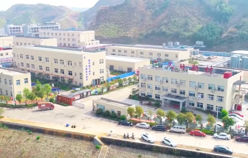 厂房大门