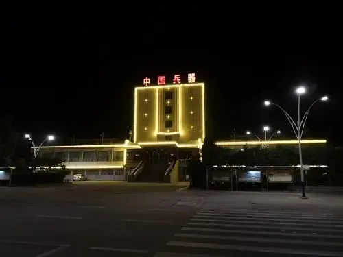 厂房大门