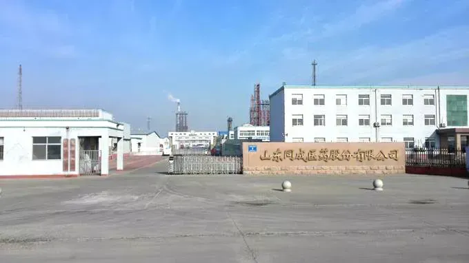 厂房大门