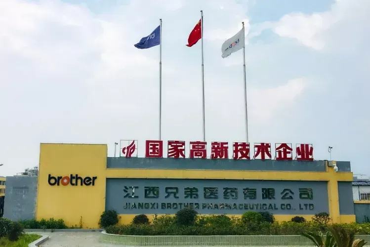厂房大门