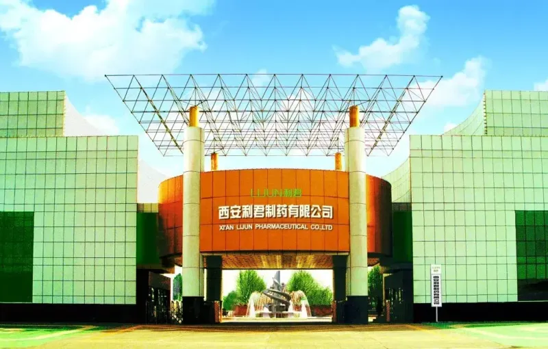 厂房大门