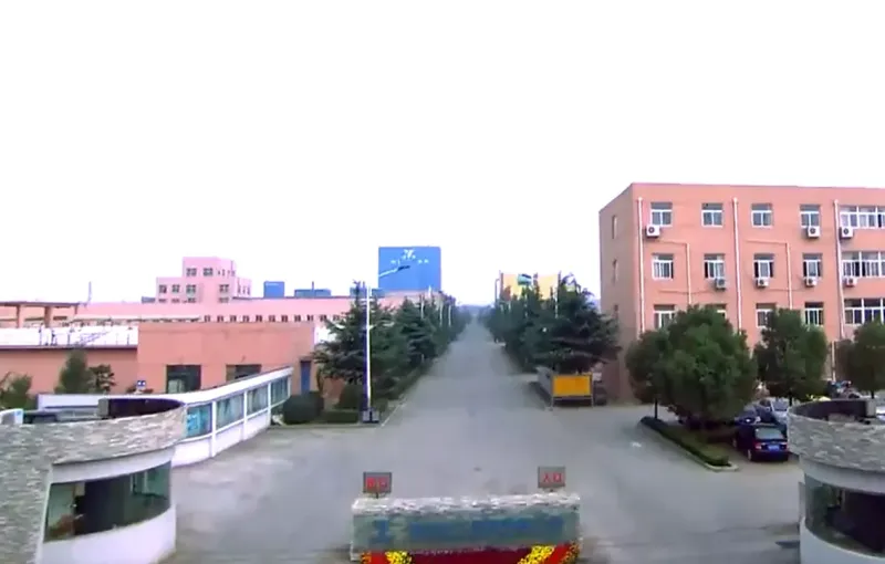 厂房大门