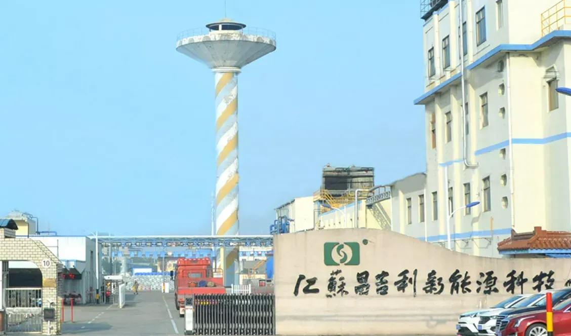 厂房大门