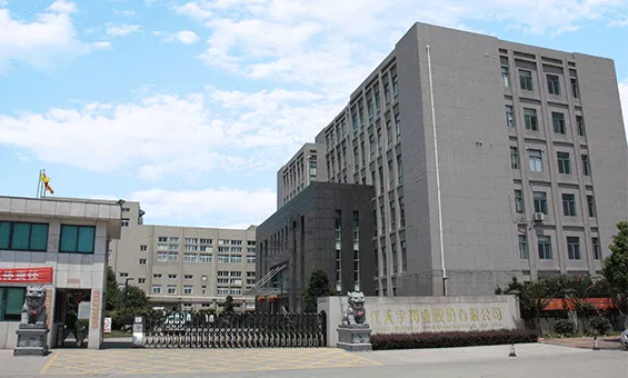 厂房大门