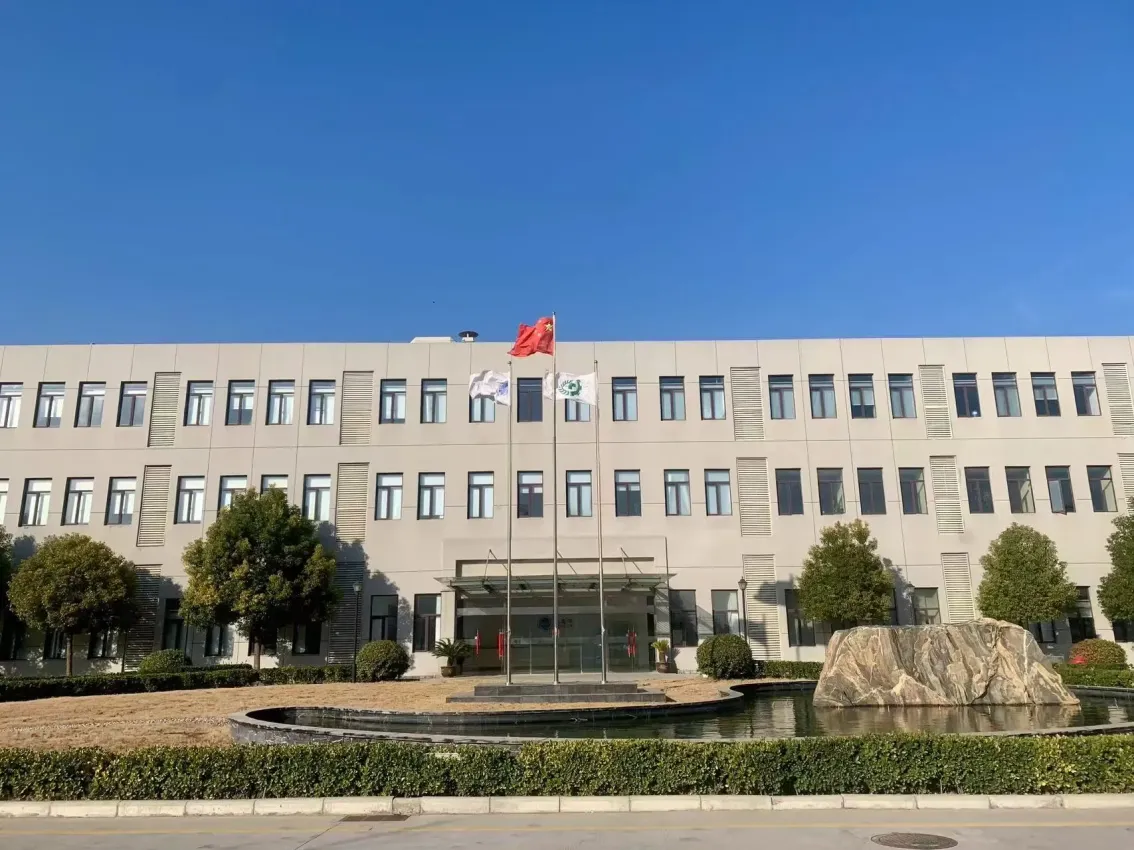 厂房大门