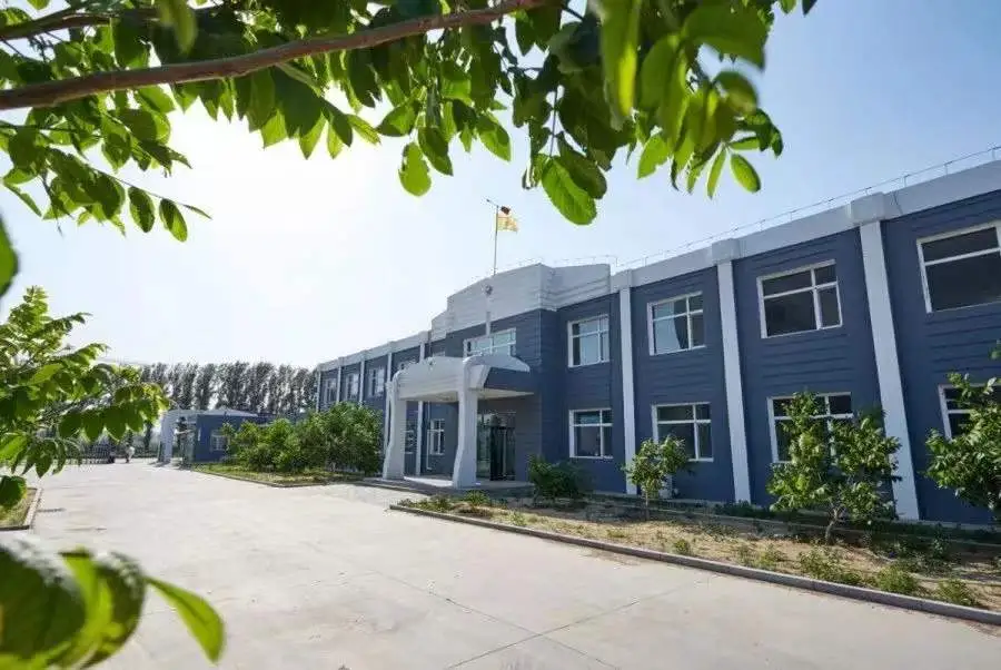 厂房大门