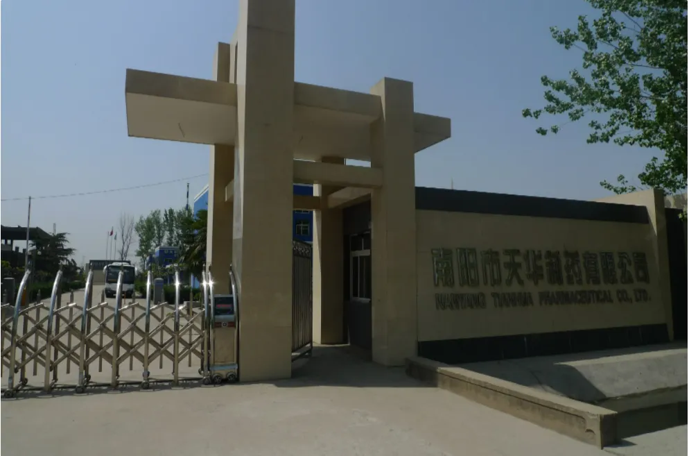 厂房大门
