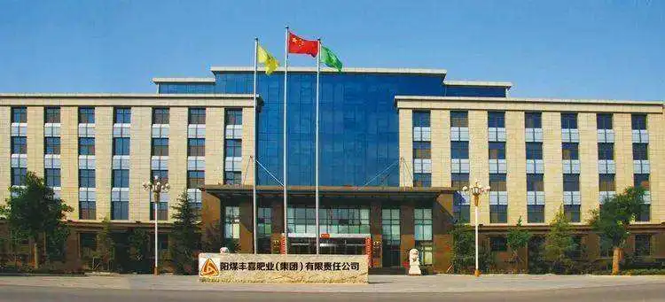 厂房大门