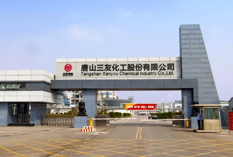 厂房大门