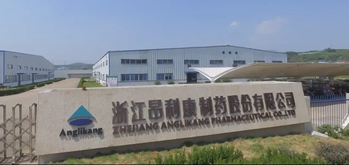 厂房大门