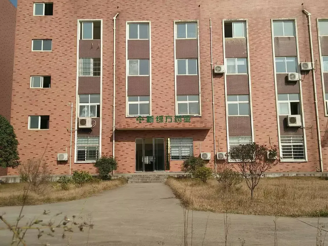 厂房大门