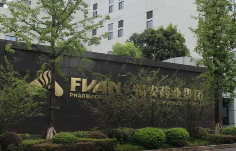 厂房大门