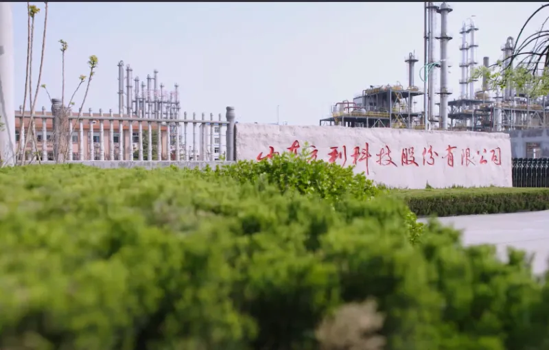 厂房大门