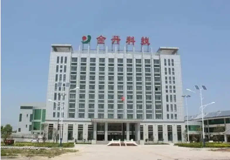 厂房大门