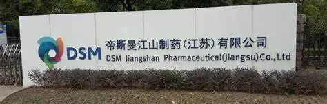 厂房大门