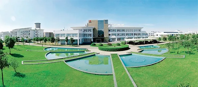 厂房大门