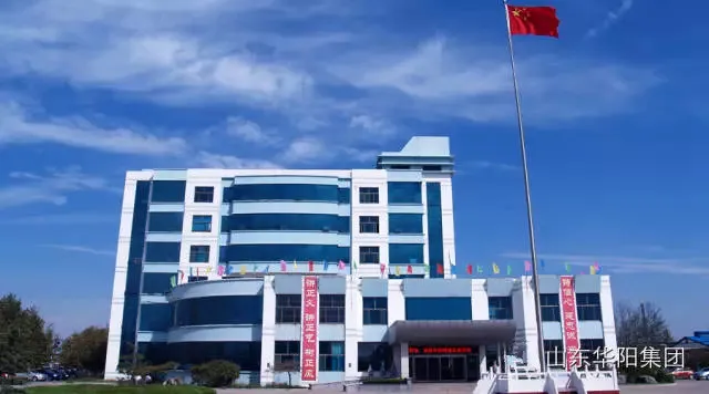 厂房大门