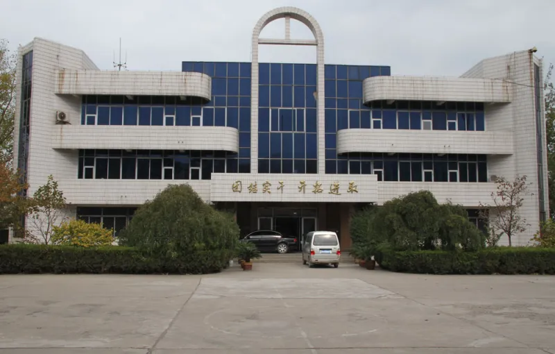 厂房大门