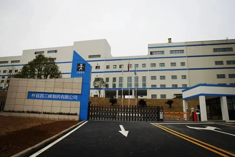 厂房大门