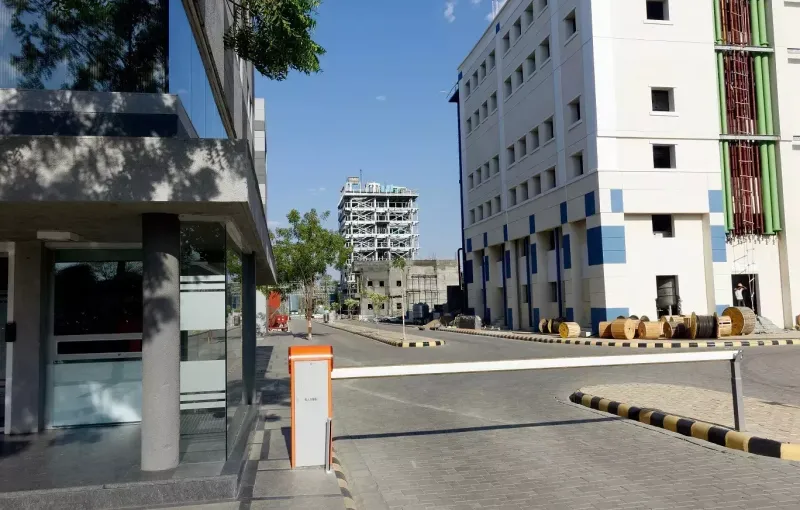 厂房大门