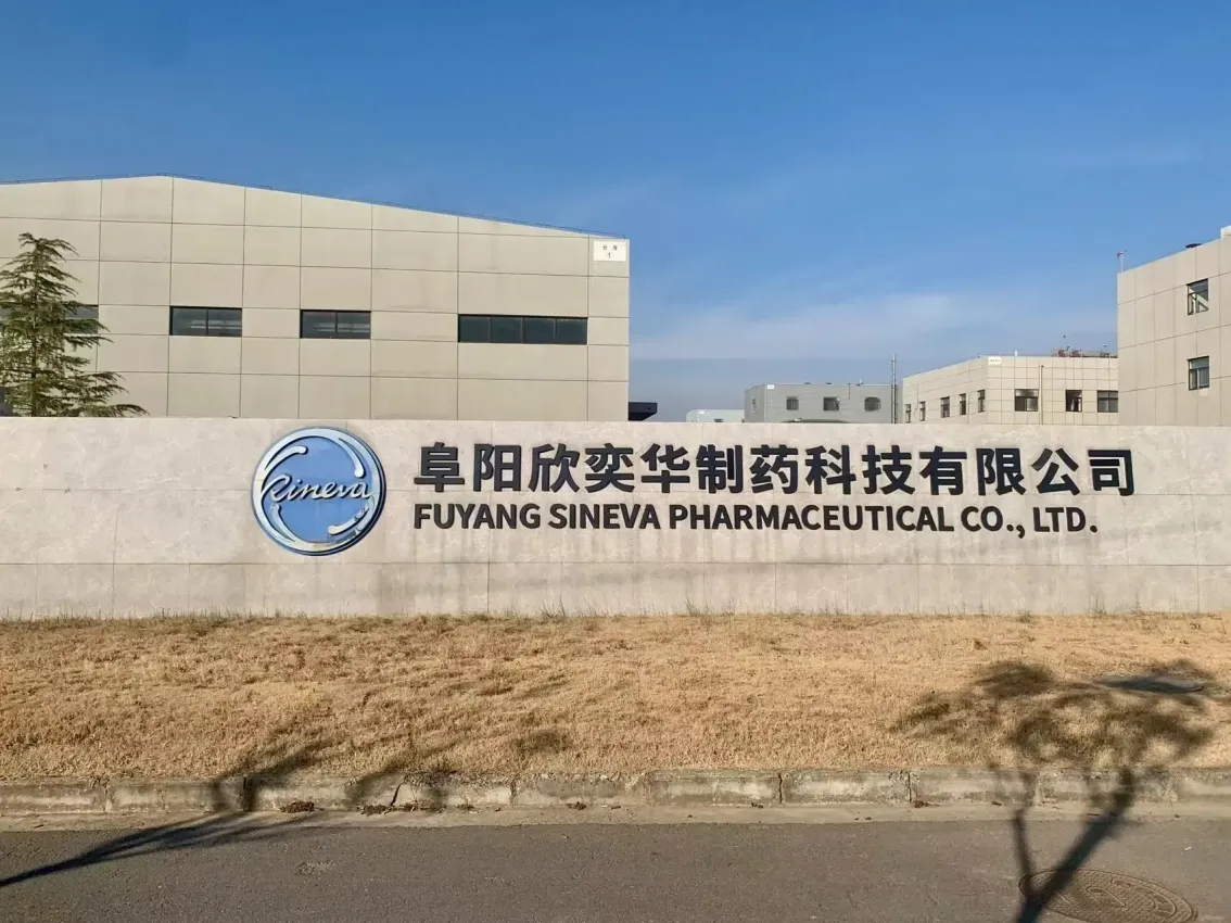 厂房大门