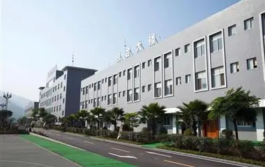 厂房大门