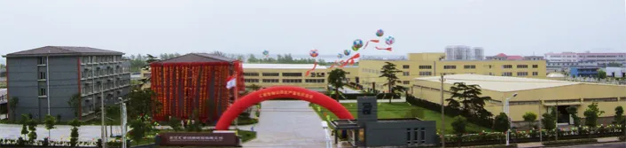 厂房大门