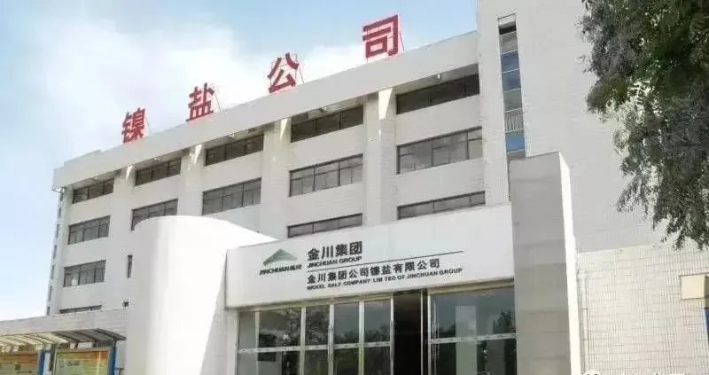 厂房大门