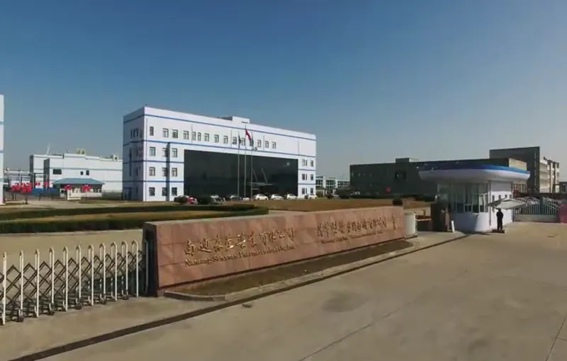 厂房大门