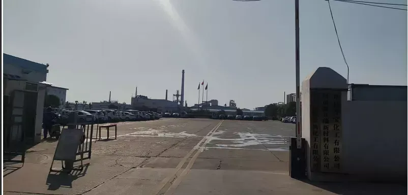厂房大门