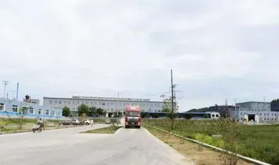 厂房大门
