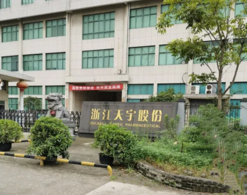 厂房大门