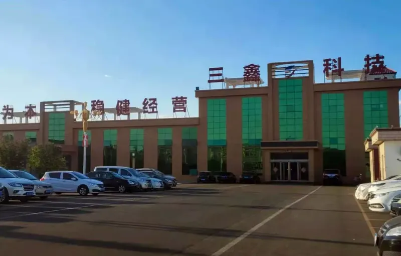 厂房大门