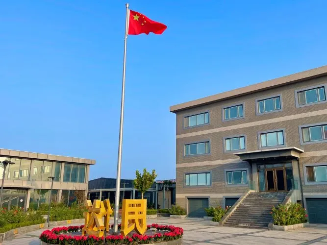 厂房大门