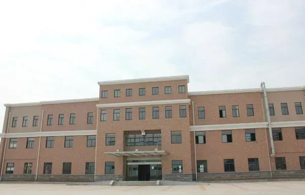 厂房大门