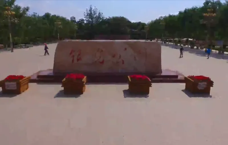厂房大门